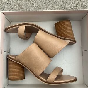 Chinese Laundry Natural Slides